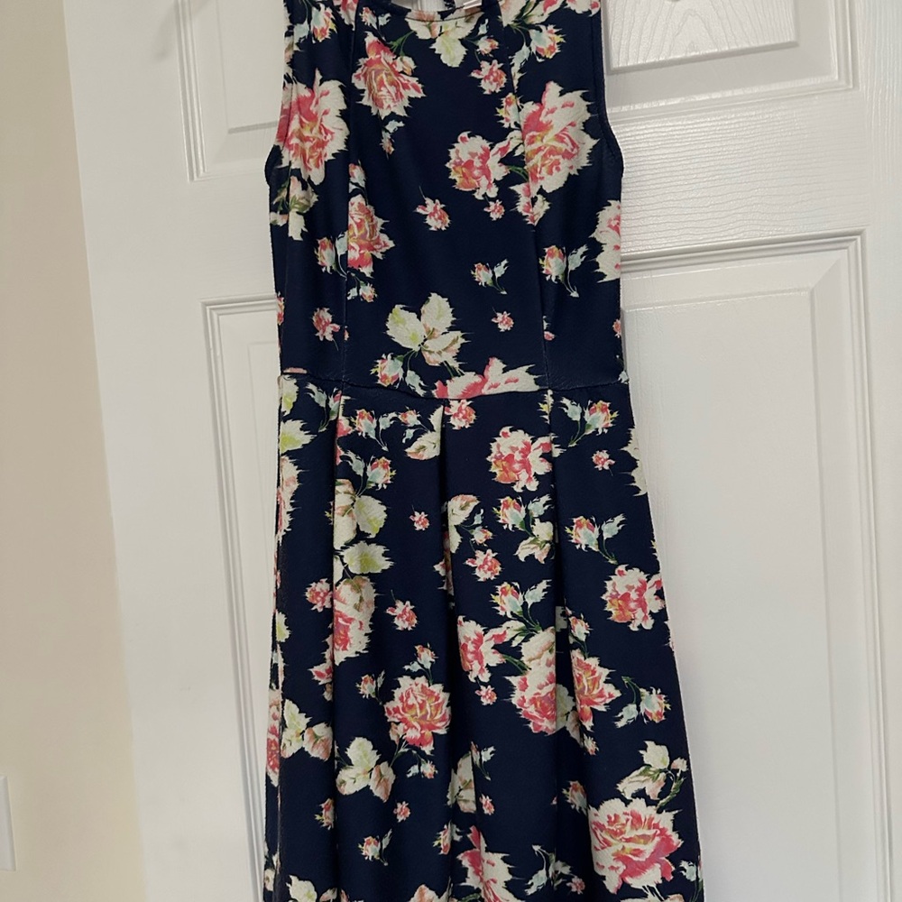 Fun dress.